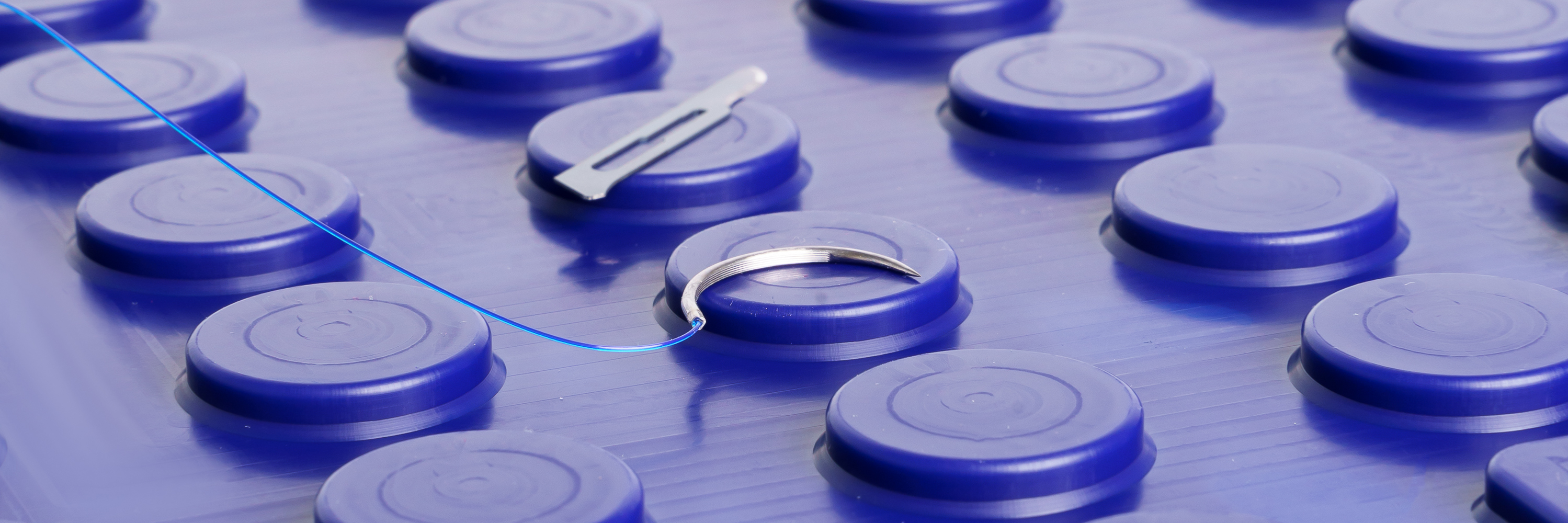 Surgical magnetic blue mat